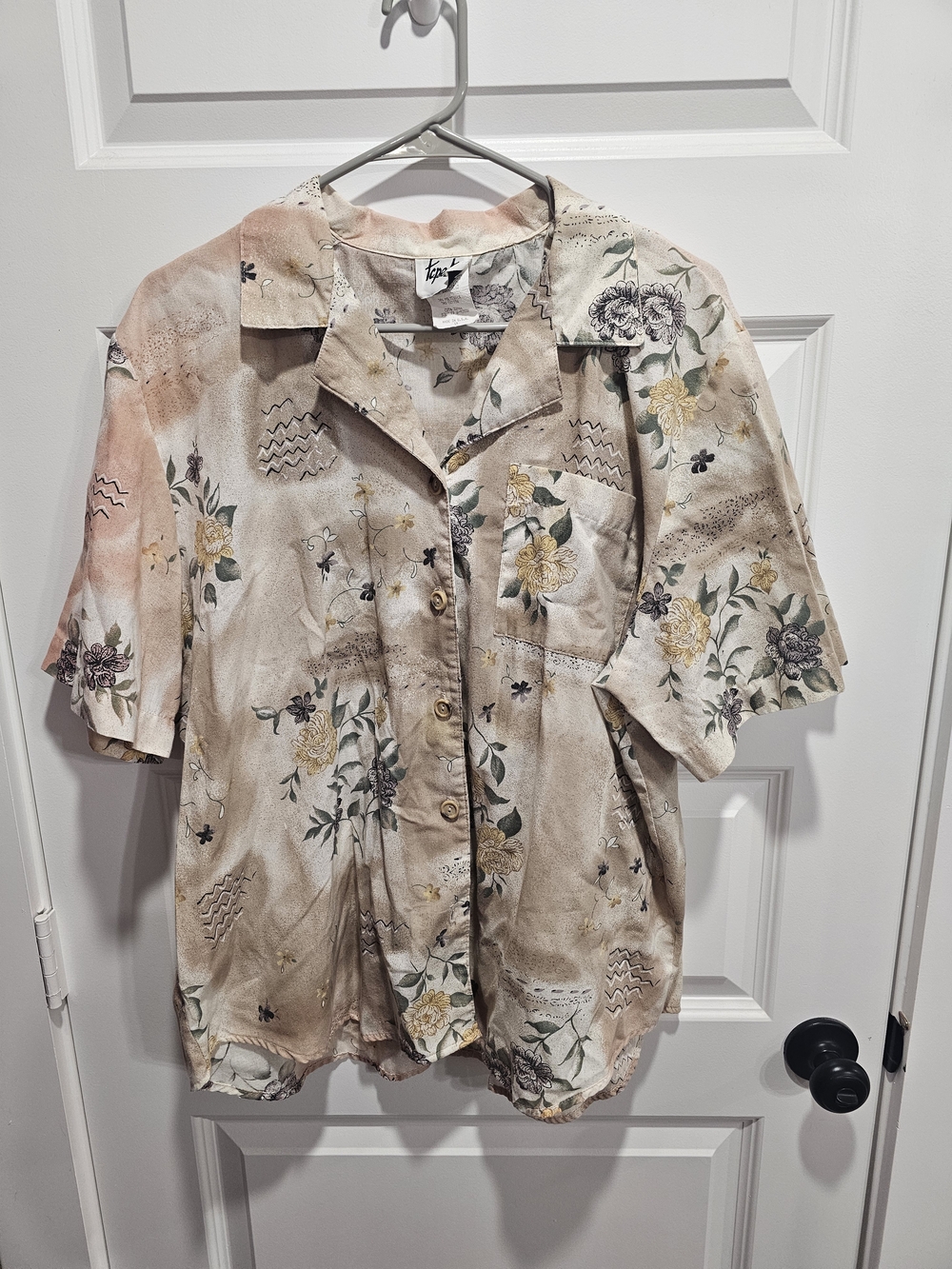 Vintage Tapestry Floral Button-Up Shirt in Beige Blush By Tcpestry